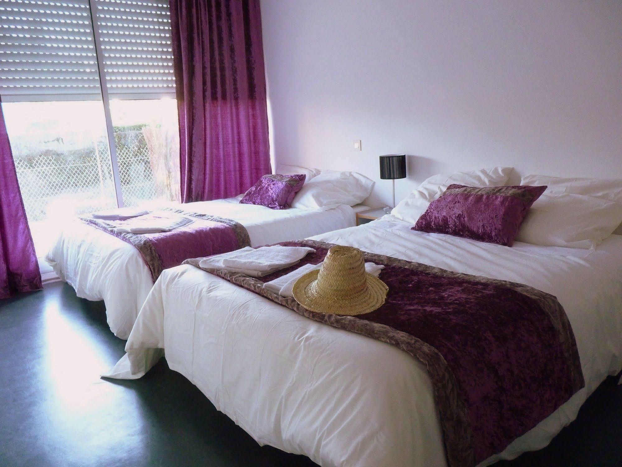 Hotel Sable Et Soleil - Port, Plage Et Jacuzzi Prive Фрежюс Экстерьер фото